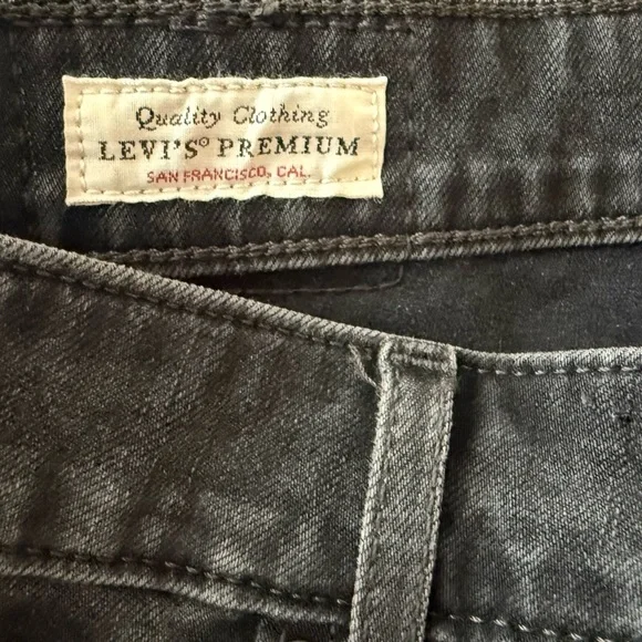 721 Levis High Rise Skinny Washed Black 33R - Picture 6 of 7